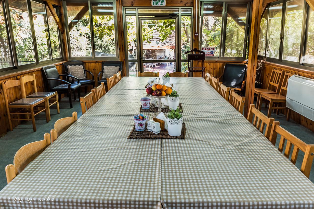 אחוזה במטולה Hotel Buitenkant foto