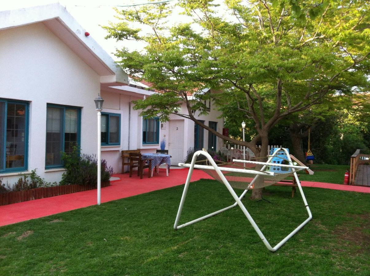 אחוזה במטולה Hotel Buitenkant foto